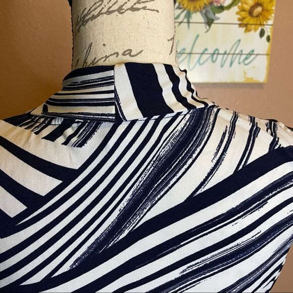 Jones studio blue and white striped blouse - Picture 2 of 8